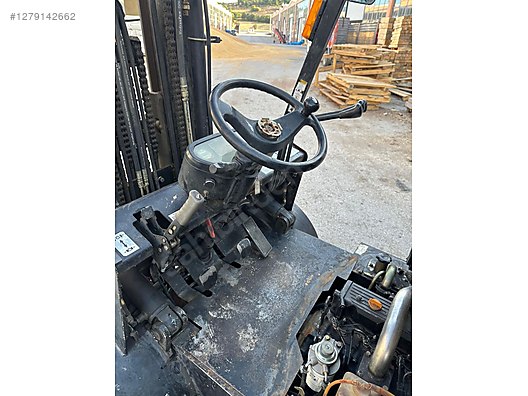 Machinery / Industrial / Carrying & Stacking Equipment / Forklifts / For Sale / MMG