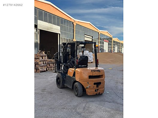 Machinery / Industrial / Carrying & Stacking Equipment / Forklifts / For Sale / MMG