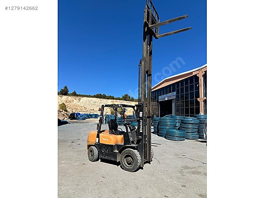 Machinery / Industrial / Carrying & Stacking Equipment / Forklifts / For Sale / MMG