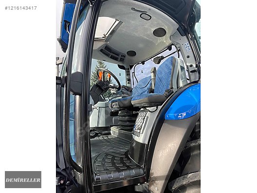 Machinery / Agricultural Machines / Tractors / New Holland / TR6.160S