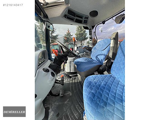 Machinery / Agricultural Machines / Tractors / New Holland / TR6.160S