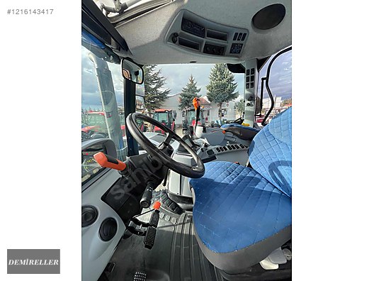 Machinery / Agricultural Machines / Tractors / New Holland / TR6.160S