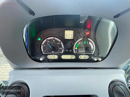 Machinery / Agricultural Machines / Tractors / New Holland / TR6.160S