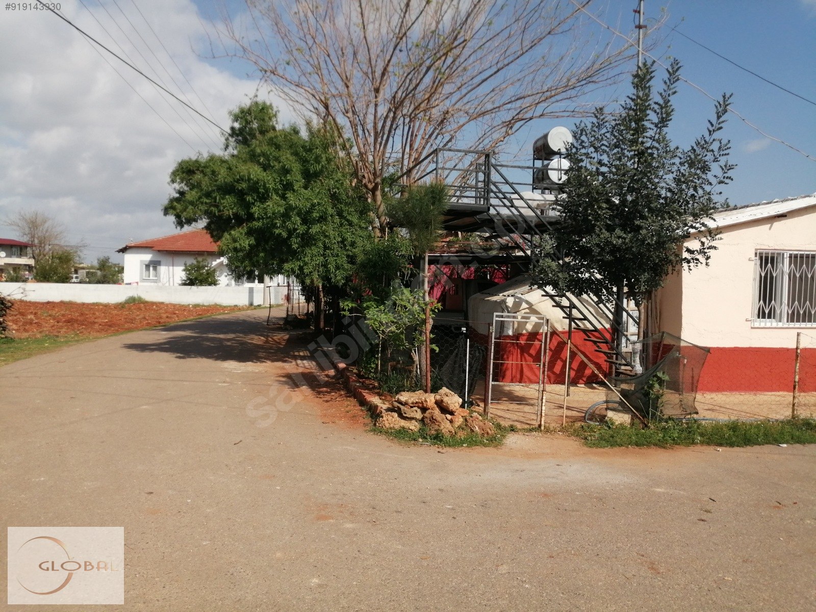AKSU ÇAMKÖYDE 396 m2 İÇERİSİNDE 2 ADET MASRAFSIZ MÜSTAKİL EV Satılık