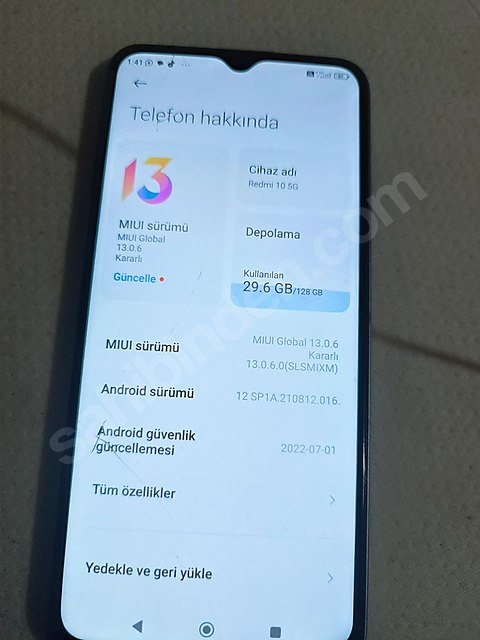Redmı 11 e 4 Ram 128 GB ust ekran catlak kasa ustten catlak var