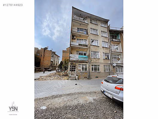 YASİN GÜLER DEN ŞEHRİN GÖBEĞİNDE SATILIK DAİRE #1278144923