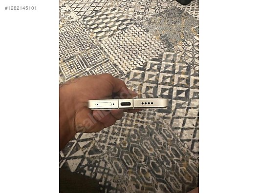 Used & Brand New Items / Cell Phones & Accessories / Cell Phones / Xiaomi / 13 Ultra