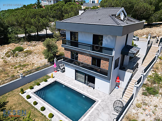 ŞİLE KARACAKÖY'DE 5+2 TRİPLEKS DENİZ MANZARALI MÜSTAKİL HAVUZLU