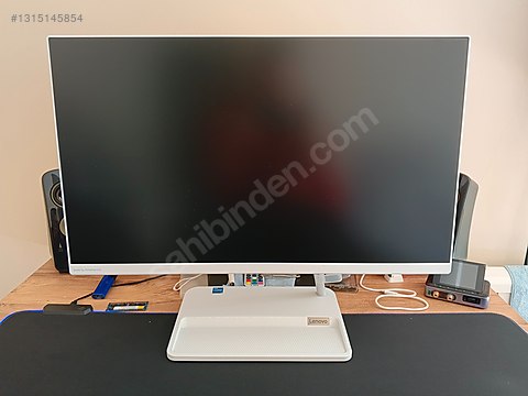 Lenovo / Lenovo IdeaCentre AIO i3-1215U 8/256 GB SSD UHD Graphics