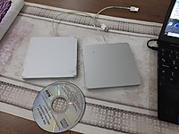 APPLE USB SUPERDRIVE HARİCİ DVD ( AÇIKLAMA )