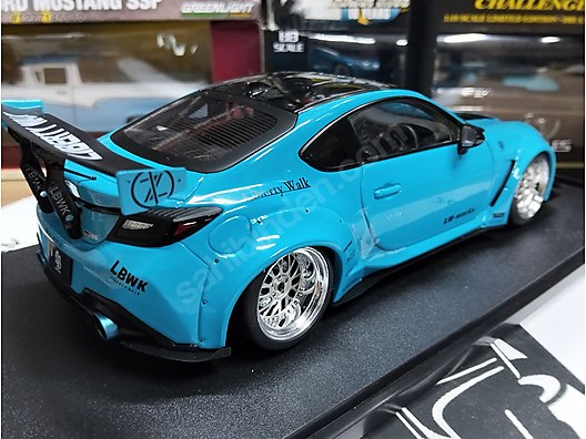 Solido Diecast Model 1:18 Toyota Araba