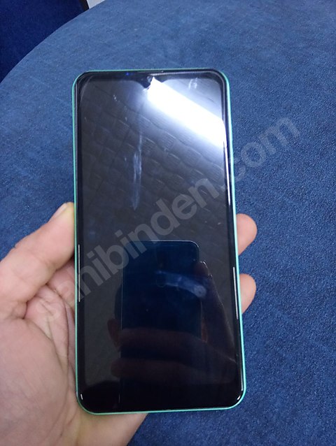 p13 blue maxl 2022 64 gb kutusu faturası vardır kırık çizik yok
