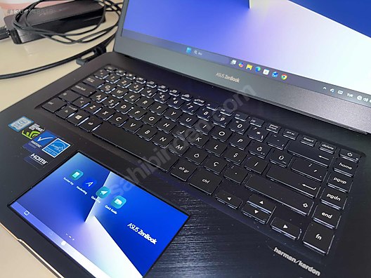 Asus / ASUS Zenbook Pro 15 UX580GD Laptop on sahibinden.com