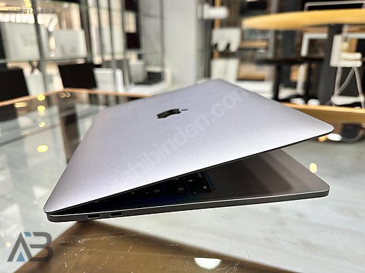 Apple Macbook / MacBook Pro 13inç 2020 i5 16GB RAM 512GB SSD