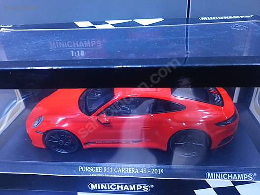 Minichamps Diecast Model 1:18 Porsche Araba - 1346150446
