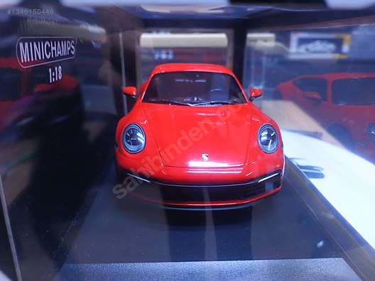 Minichamps Diecast Model 1:18 Porsche Araba - 1346150446