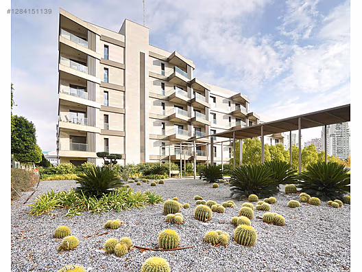 Livin İzmir / Satılık 3+1 Büyük Tip Köşe Daire #1284151139