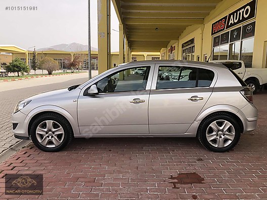 Opel / Astra / 1.6 / Essentia / 2012 Model 114000 Km de Opel Astra