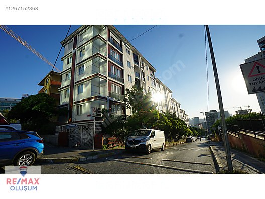 Bağcılar Güneşli Bağ Evleri Sitesinde Satılık 2+1 105M2 Daire