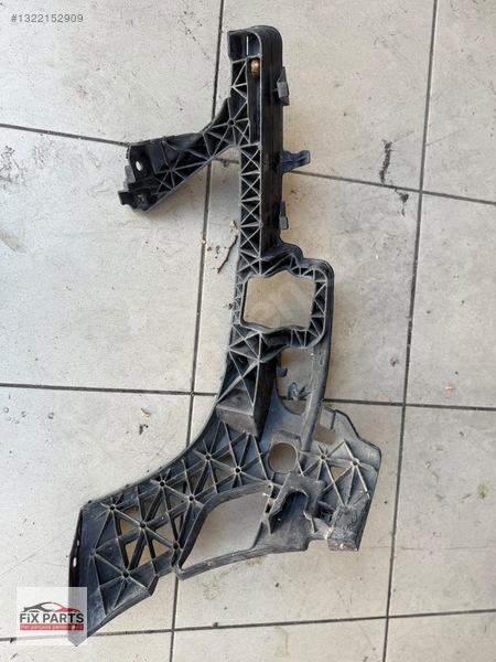 Mercedes C Tampon Braketi (Ön)