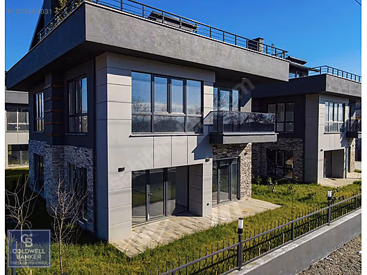 DÜZCE'DE ÖZEL İÇ TASARIMLI TERASLI 4+1 SATILIK TRIPLEKS VİLLA #1274153031