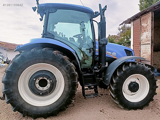 Machinery / Agricultural Machines / Tractors / New Holland / TR6.130