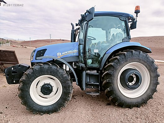 Machinery / Agricultural Machines / Tractors / New Holland / TR6.130