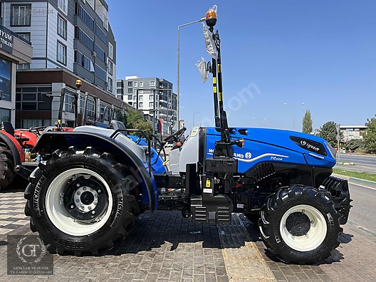 Machinery / Agricultural Machines / Tractors / New Holland / T4.100B