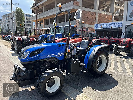 Machinery / Agricultural Machines / Tractors / New Holland / T4.100B