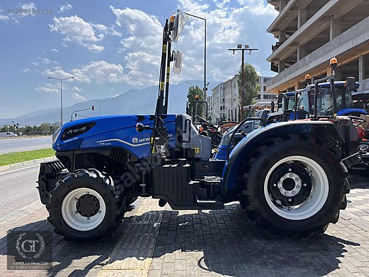 Machinery / Agricultural Machines / Tractors / New Holland / T4.100B