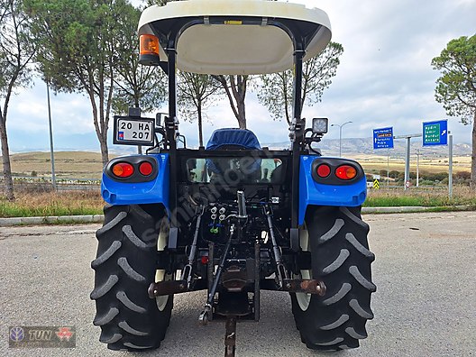 Machinery / Agricultural Machines / Tractors / New Holland / TT4.55