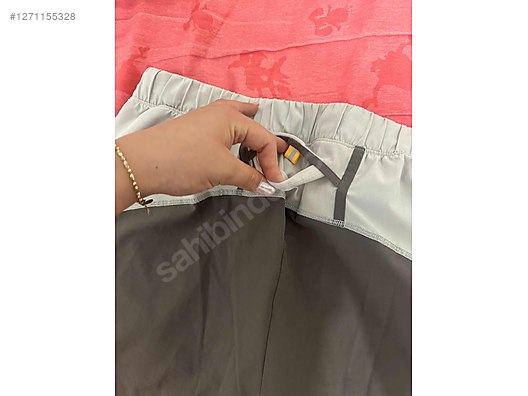 Used & Brand New Items / Clothing & Accessories / Women / Clothing / Shorts