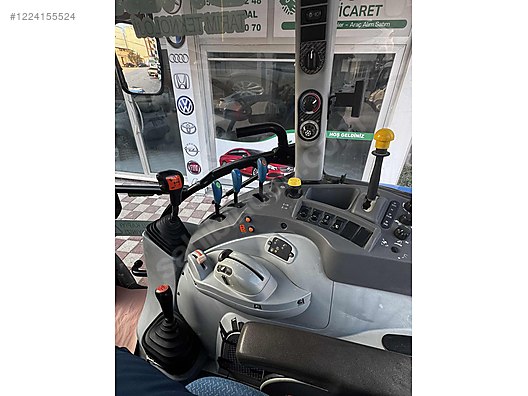 Machinery / Agricultural Machines / Tractors / New Holland / T5.115