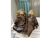 Antika Porselen Bebek