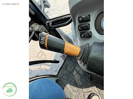 Machinery / Agricultural Machines / Tractors / New Holland / TR5.110