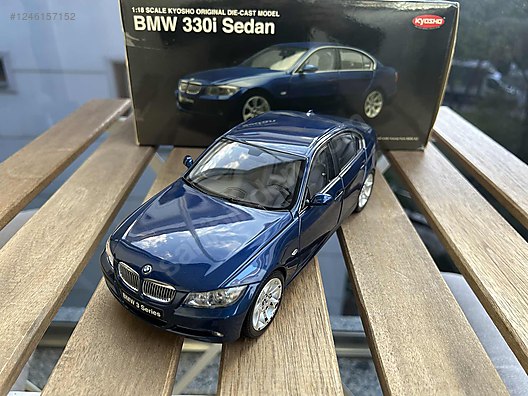 Kyosho Diecast Model 1:18 BMW Araba - 1246157152