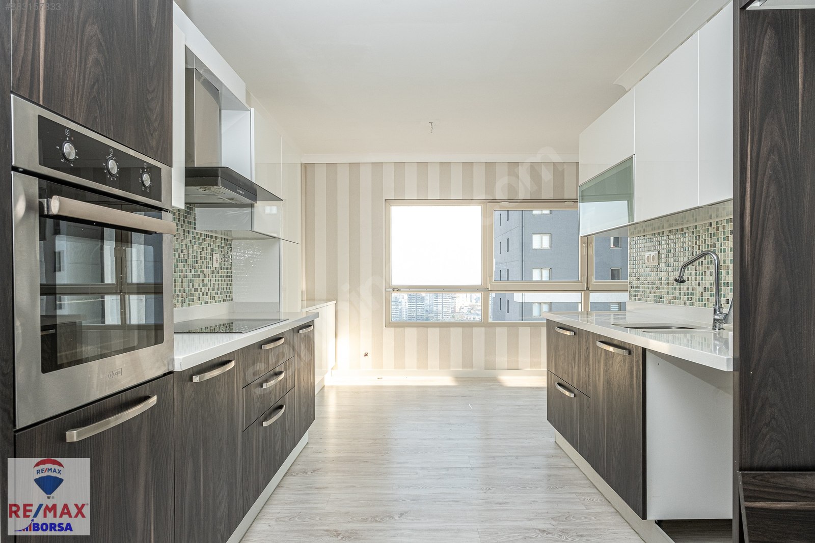 Emlak Ofisinden 4+1, 180 m² Satılık Daire 1.195.000 TL�ye sahibinden