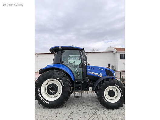 Machinery / Agricultural Machines / Tractors / New Holland / TR5.110