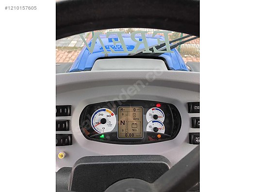 Machinery / Agricultural Machines / Tractors / New Holland / TR5.110