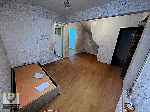 MÜRSEL EMLAKTAN - SÖĞÜTLÜÇEŞME MAH DE KİRALIK 1+1...