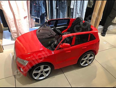 Akülü çocuk arabası