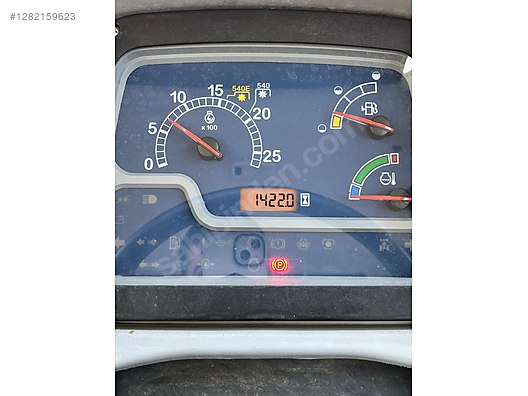 Machinery / Agricultural Machines / Tractors / New Holland / TT4.50