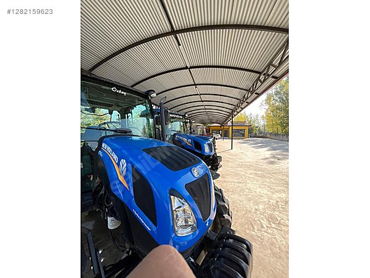Machinery / Agricultural Machines / Tractors / New Holland / TT4.50