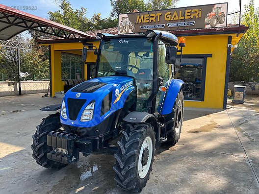 Machinery / Agricultural Machines / Tractors / New Holland / TT4.50