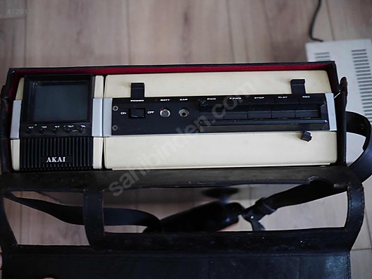 Akai VT-100 Portable VTR Video Tape Recorder ve VM-100 monitör ...