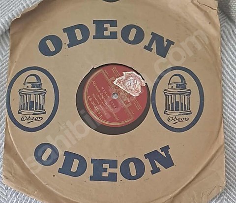 Müzeyyen Senar Taş Plak