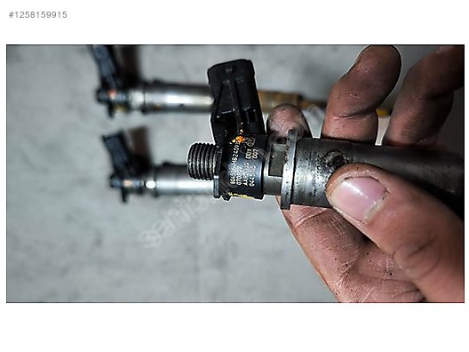 LAGUNA III KOLEOS 2.0 DCİ M9R ENJEKTÖR 7701476567 8200409398