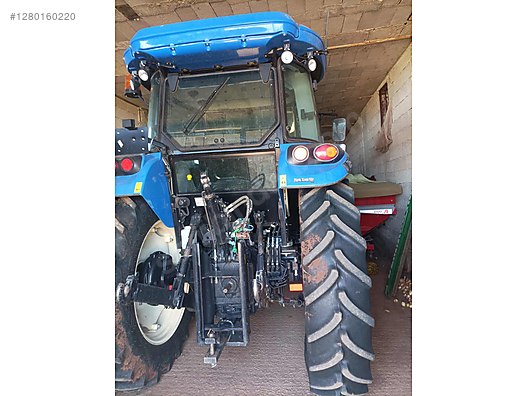 Machinery / Agricultural Machines / Tractors / New Holland / TD5.90