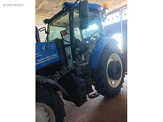 Machinery / Agricultural Machines / Tractors / New Holland / TD5.90