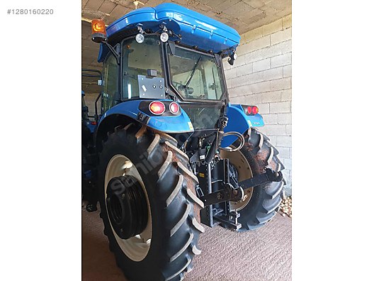 Machinery / Agricultural Machines / Tractors / New Holland / TD5.90